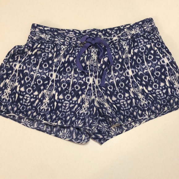 Joie Layana Silk Shorts in Cornflower Blue Size Medium - Picture 2 of 7
